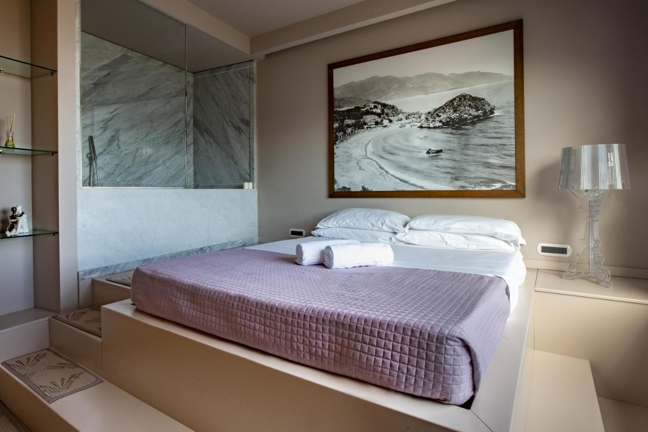 Fenetre Sur Le Blue Apartman Taormina Kültér fotó