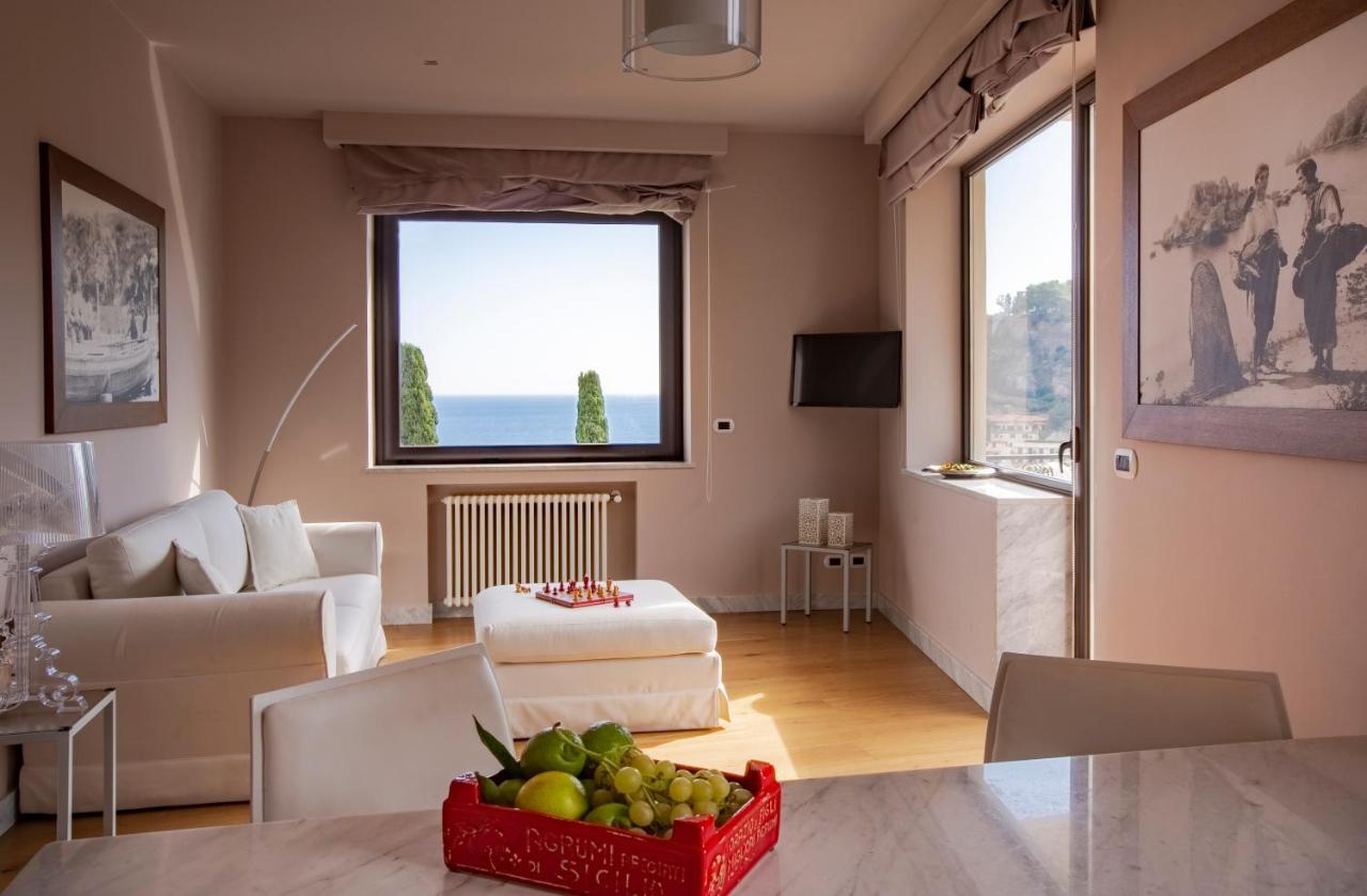 Fenetre Sur Le Blue Apartman Taormina Kültér fotó